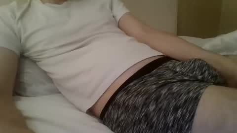 Snapshot of friendly_frank_18 chatting on October 3, 10:18 pm friendly_frank_18 online show from October 3, 10:18 pm