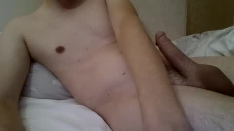 Snapshot of friendly_frank_18 chatting on October 22, 10:42 pm friendly_frank_18 online show from October 22, 10:42 pm