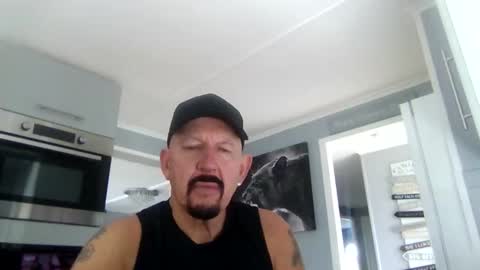 Snapshot of friskyneedsum chatting on November 5, 10:15 am bob online show from November 5, 10:15 am