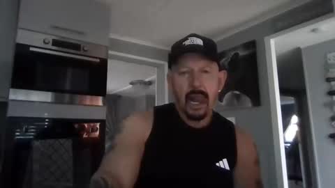 Snapshot of friskyneedsum chatting on December 1, 2:55 pm bob online show from December 1, 2:55 pm