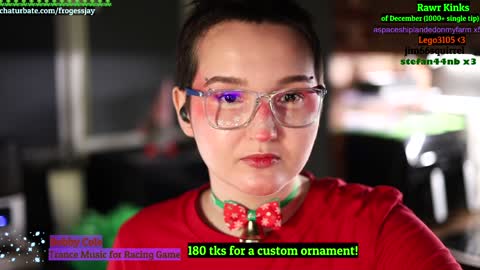 Snapshot of frogessjay chatting on December 22, 5:53 pm Jaywise Frogfoot online show from December 22, 5:53 pm