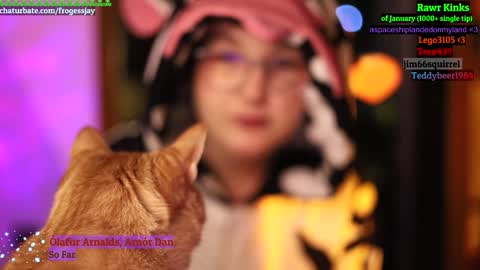 Snapshot of frogessjay chatting on January 6, 12:05 am Jaywise Frogfoot online show from January 6, 12:05 am