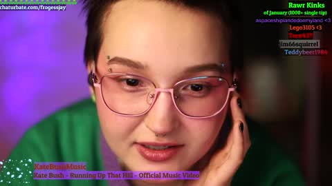 Snapshot of frogessjay chatting on January 9, 9:37 pm Jaywise Frogfoot online show from January 9, 9:37 pm