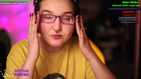 Snapshot of frogessjay chatting on January 18, 9:02 pm Jaywise Frogfoot online show from January 18, 9:02 pm