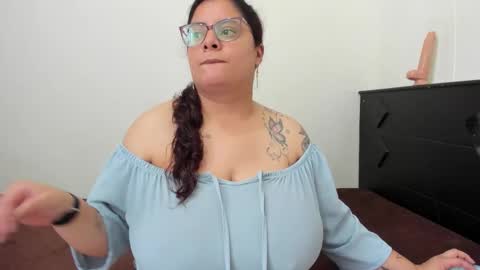 Lucy online show from February 14, 8:27 pm