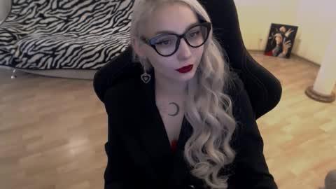 Lilith online show from September 17, 11:34 am