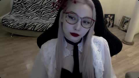 Snapshot of fromsun_forsoul chatting on November 28, 11:35 am Lilith online show from November 28, 11:35 am