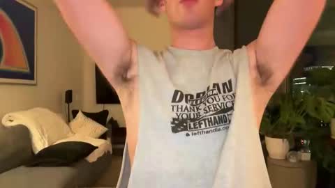 fruitybubble online show from April 2, 5:05 am