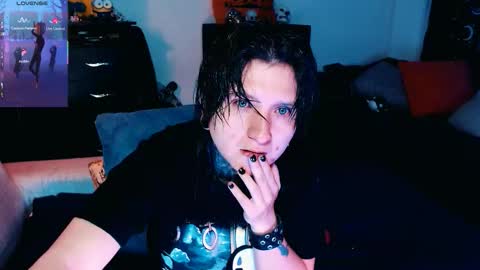 Snapshot of ftmblueyes chatting on October 10, 10:36 am HEHIM online show from October 10, 10:36 am