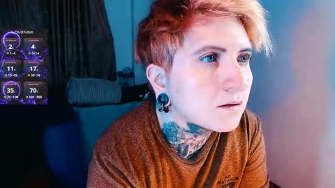 Snapshot of ftmblueyes chatting on November 19, 4:01 am HEHIM online show from November 19, 4:01 am