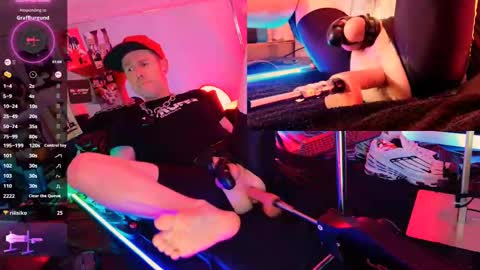 Snapshot of fuc71 chatting on December 4, 6:50 pm fuc71 online show from December 4, 6:50 pm