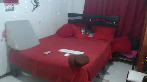 Snapshot of fuck_me_dirty chatting on February 26, 1:59 am fuck_me_dirty online show from February 26, 1:59 am