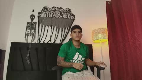 Snapshot of fuckboyca chatting on October 29, 3:31 am fuckboyca online show from October 29, 3:31 am