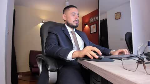 SERGIO THE SEX LAWYER online show from April 11, 3:33 am