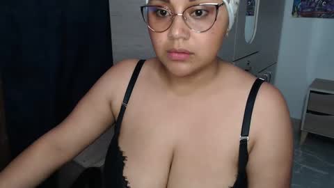 Mia and Gary  online show from September 24, 3:32 am