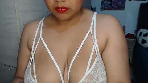 Mia and Gary  online show from November 28, 1:41 am