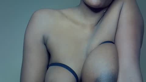 Snapshot of fuckme280725 chatting on November 12, 10:37 am MILK BAE online show from November 12, 10:37 am