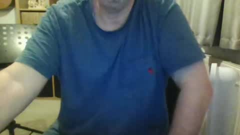 Snapshot of fullballs11 chatting on December 27, 11:42 pm fullballs11 online show from December 27, 11:42 pm