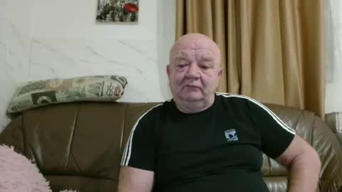 fullballs6 online show from February 14, 3:47 am