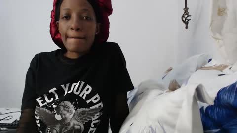 Snapshot of funkypussy8 chatting on November 2, 7:16 pm Funkypussy8 online show from November 2, 7:16 pm