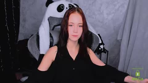 Snapshot of funny_bunny23 chatting on November 8, 6:18 pm Eva online show from November 8, 6:18 pm