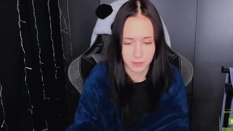 Snapshot of funny_bunny23 chatting on November 28, 2:47 am Eva online show from November 28, 2:47 am