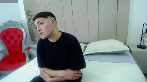 Snapshot of funthiagox chatting on November 1, 8:00 pm FunThiagoX online show from November 1, 8:00 pm