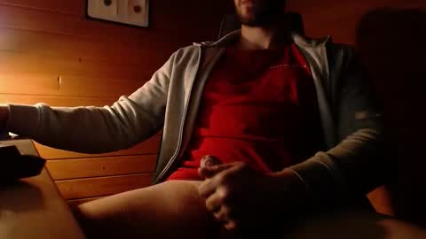 Snapshot of funtimezwitherik chatting on November 9, 7:45 pm Erik online show from November 9, 7:45 pm