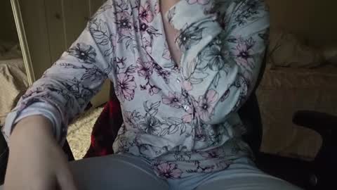 fuxkme_jen online show from December 28, 11:37 pm