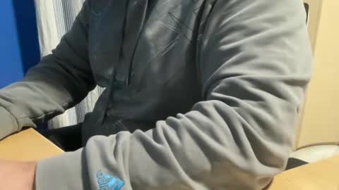 Snapshot of fuzitzu2 chatting on February 6, 7:40 pm fuzitzu2 online show from February 6, 7:40 pm