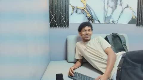 fykmor online show from November 21, 7:45 pm