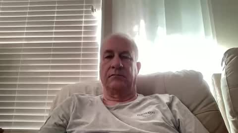 Snapshot of fyrguy101 chatting on December 18, 11:00 pm fyrguy101 online show from December 18, 11:00 pm