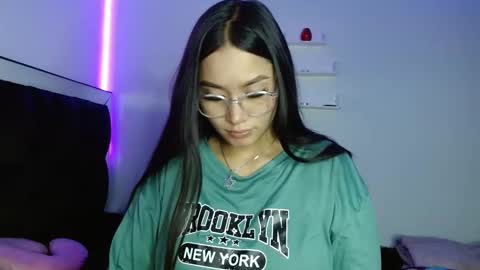 Snapshot of fysste_ chatting on March 5, 2:03 am Victoria online show from March 5, 2:03 am