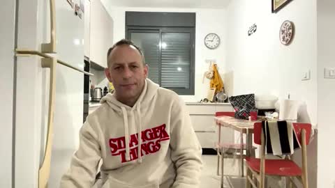 g103031910303 online show from March 3, 7:09 pm