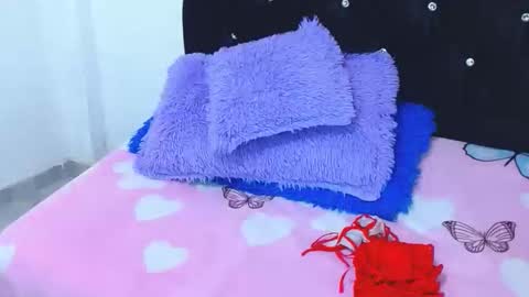 Snapshot of gabi_jhons_23 chatting on November 8, 9:09 am gabi_jhons_23 online show from November 8, 9:09 am