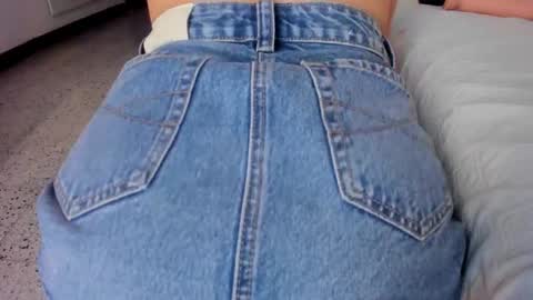 Snapshot of gabriela__gomez chatting on October 27, 2:26 am Carolina online show from October 27, 2:26 am