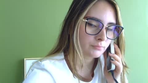 Gabriela Miller online show from November 10, 4:17 pm