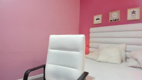 Gabriela salgado online show from February 13, 10:44 am