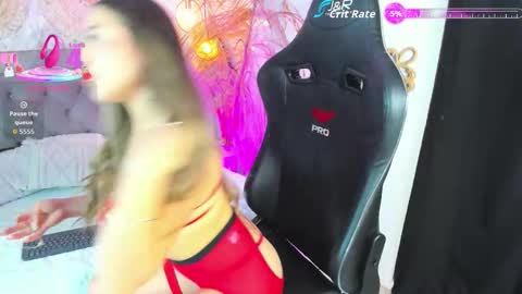 Snapshot of gabrielablake chatting on October 15, 10:37 am online show from October 15, 10:37 am