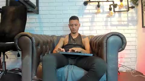 gabrieldraven online show from September 24, 8:23 pm