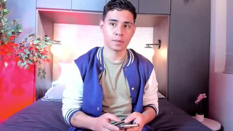 gabriell_ramirez_ online show from September 19, 4:03 am