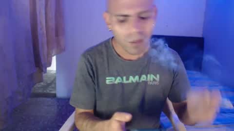 Snapshot of gabrielle_ramirez chatting on January 11, 9:04 pm Gabriel online show from January 11, 9:04 pm