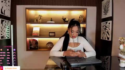 Snapshot of gaby_blaze chatting on December 1, 8:20 pm Gaby Blaze online show from December 1, 8:20 pm