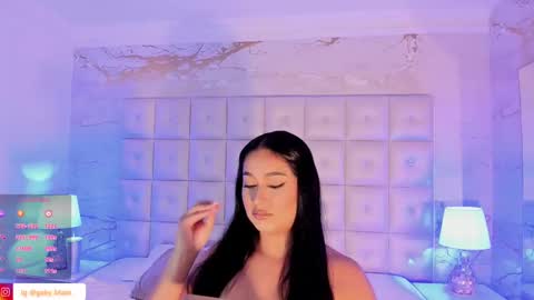 Snapshot of gaby_blaze chatting on December 5, 8:33 pm Gaby Blaze online show from December 5, 8:33 pm