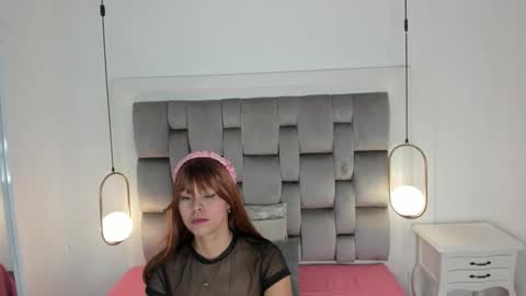 Snapshot of gaby_smit__ chatting on November 8, 11:32 am GABRIELA online show from November 8, 11:32 am