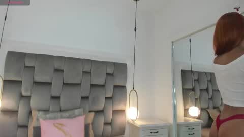 Snapshot of gaby_smit__ chatting on December 1, 11:37 am GABRIELA online show from December 1, 11:37 am