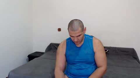 gabyfeatbogdy online show from December 19, 8:23 am