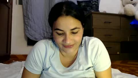 Snapshot of gabysot chatting on January 8, 2:25 am gabysot online show from January 8, 2:25 am