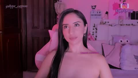 gabyye capprins online show from February 14, 12:18 am