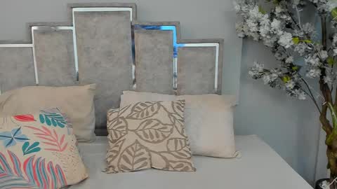 Snapshot of gabyyjones chatting on February 13, 11:17 am gabyyjones online show from February 13, 11:17 am